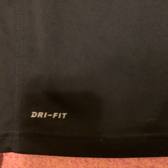 NWT Nike Dri-Fit long sleeve lightweight top​ - Picture 5 of 6